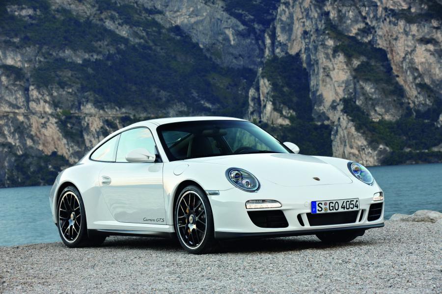 Porsche 911 Carrera GTS '2011